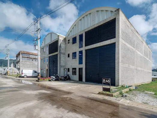 Proyecto Inmobiliario Bodegas y Almacenamiento