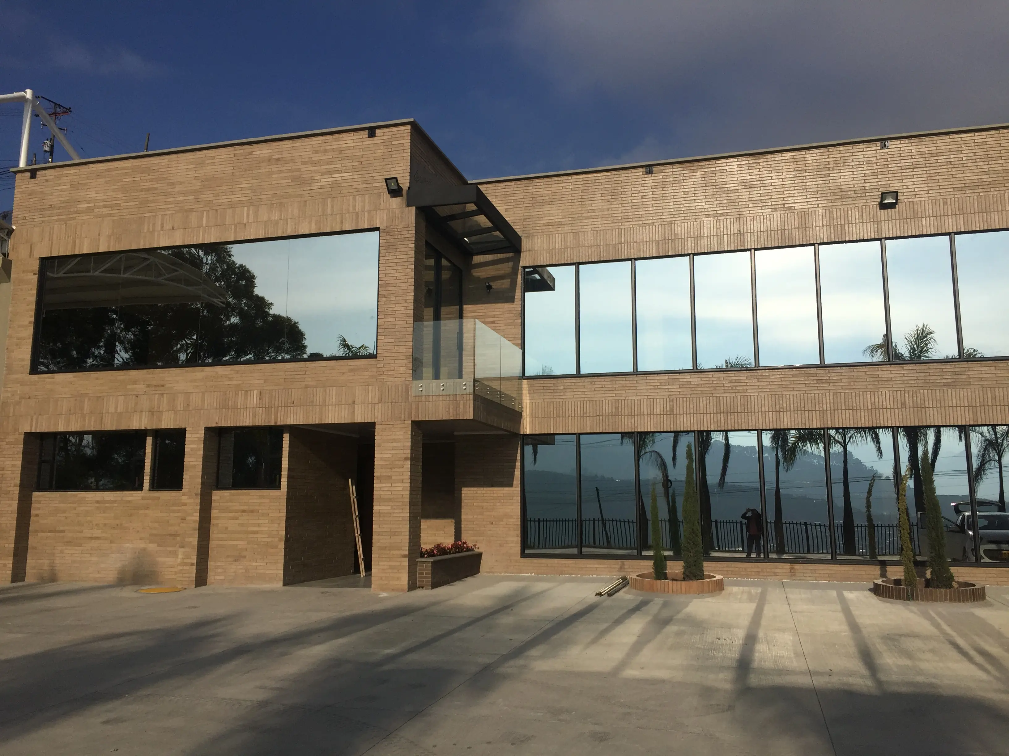 Proyecto Inmobiliario Trabajos en Vidrio